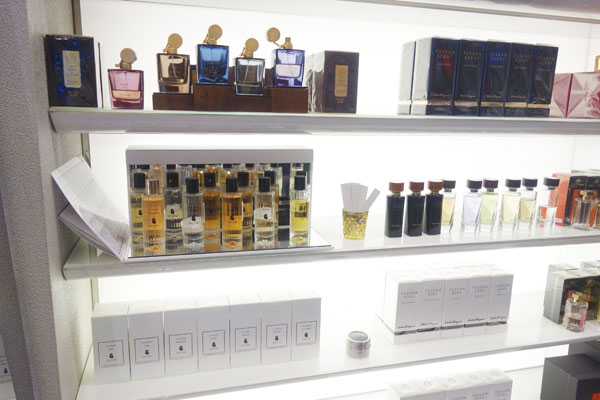 CELINE- HAUTE PARFUMERIE ホワイトディスプレイ 【公式通販】